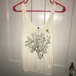 Tank top with birds in a tree